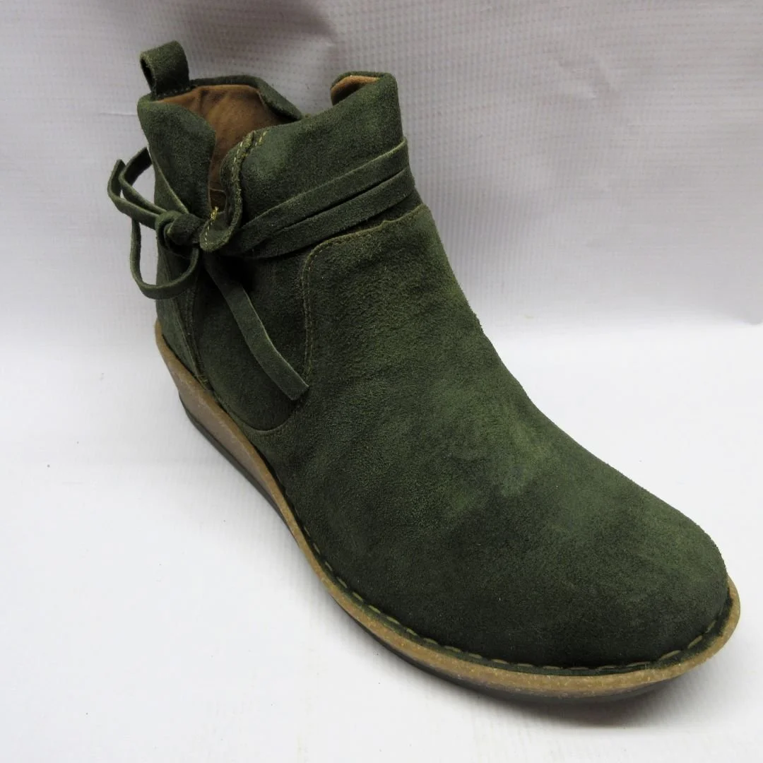 Born Boots Women Vaughn in Olive.JPG