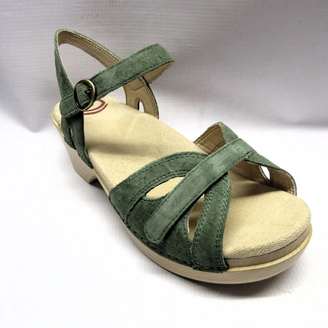 Dansko Sandals Women Season in Sage Size 38.JPG