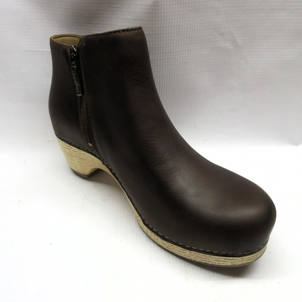 Dansko Boots Women Lizanne in Tan Oil — Cabaline