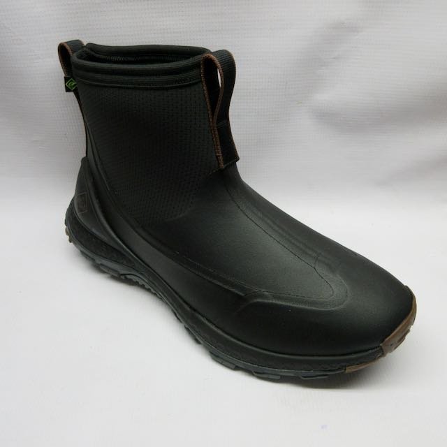 Muck Boots Men Outscape Max in Black.jpeg
