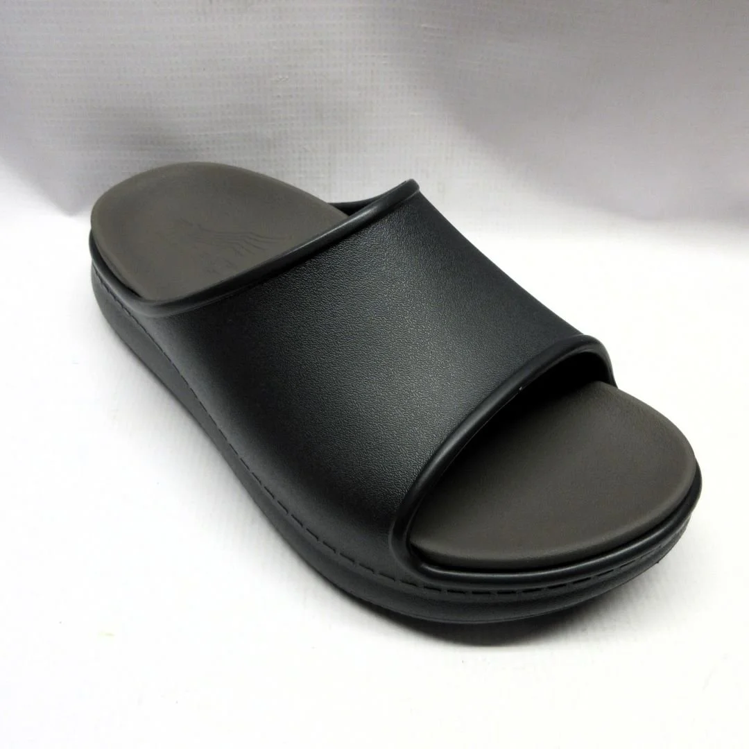 Dansko Sandals Women Devyn in Black.JPG