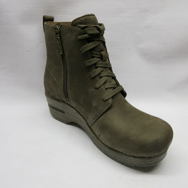 Dansko Boots Women Sigourney in Mushroom Size 37.jpeg