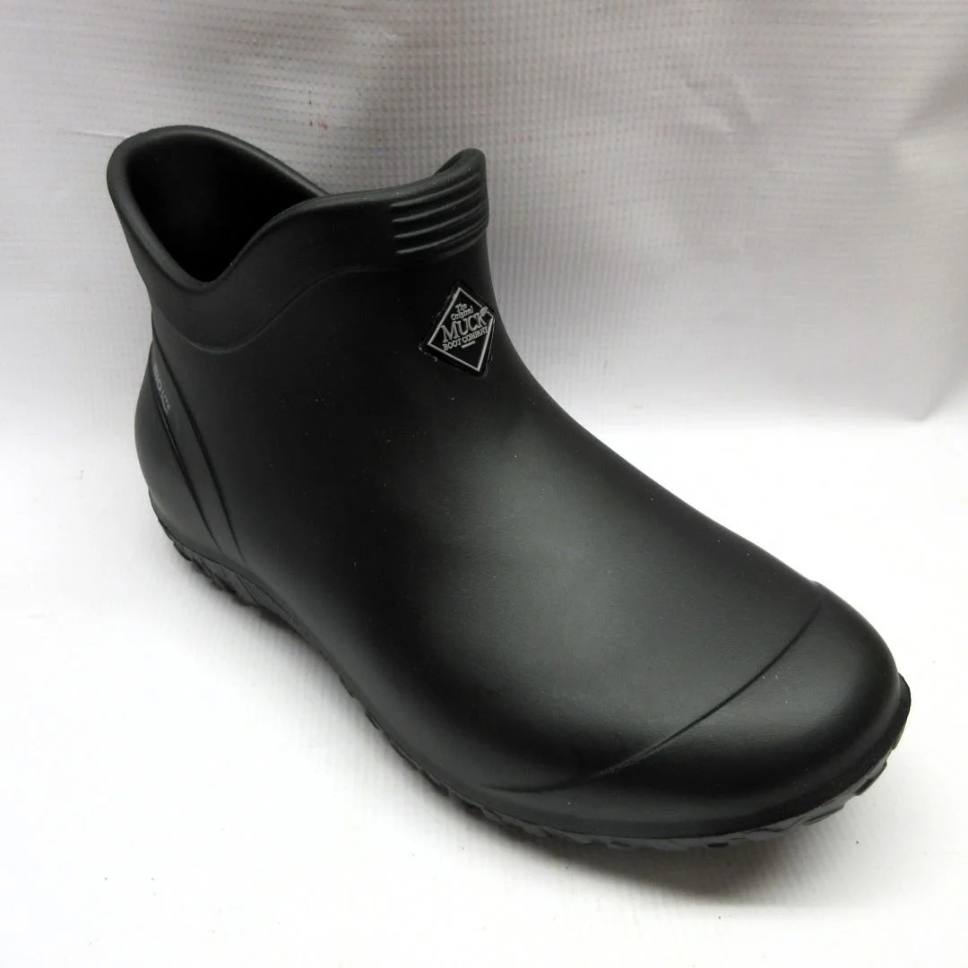 Muck Boots Women Muckster Lite Ankle in Black.JPG