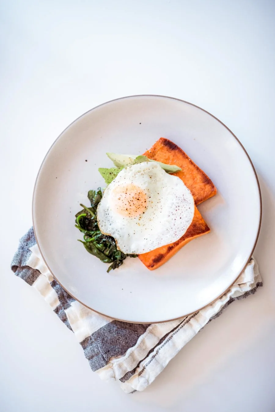 Paleo-Breakfast-Sandwich-Recipe-900x1348.jpg