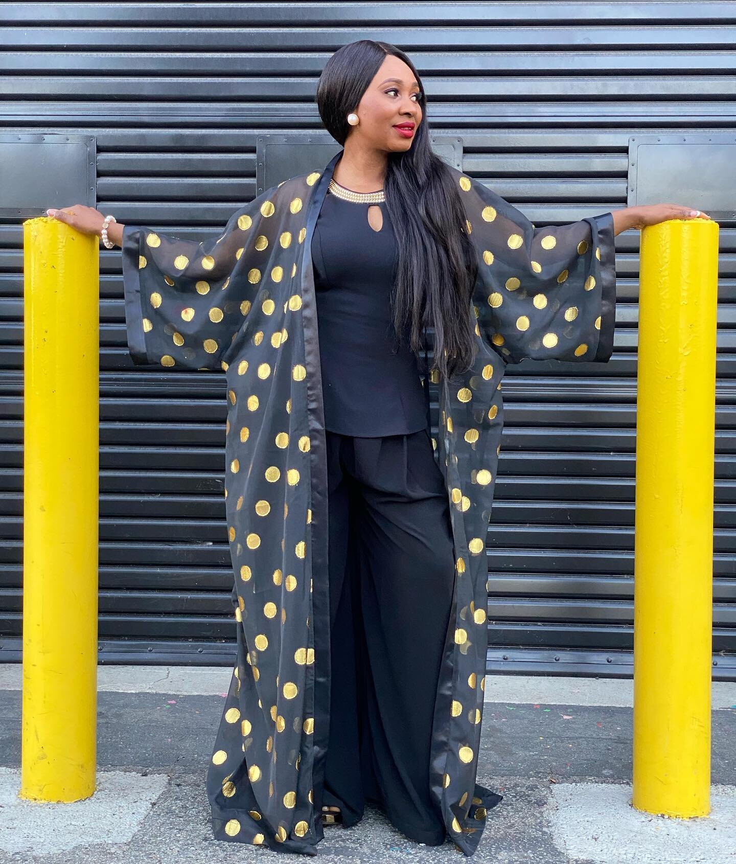 Change the way you look at things and the things you look at will change. 🍂🍁

Happy Fab Friday darlings 🤗 

OOTD: Chiffon Kimono by @zenafashionss 
🛒 Available now 🛒
.
.
.