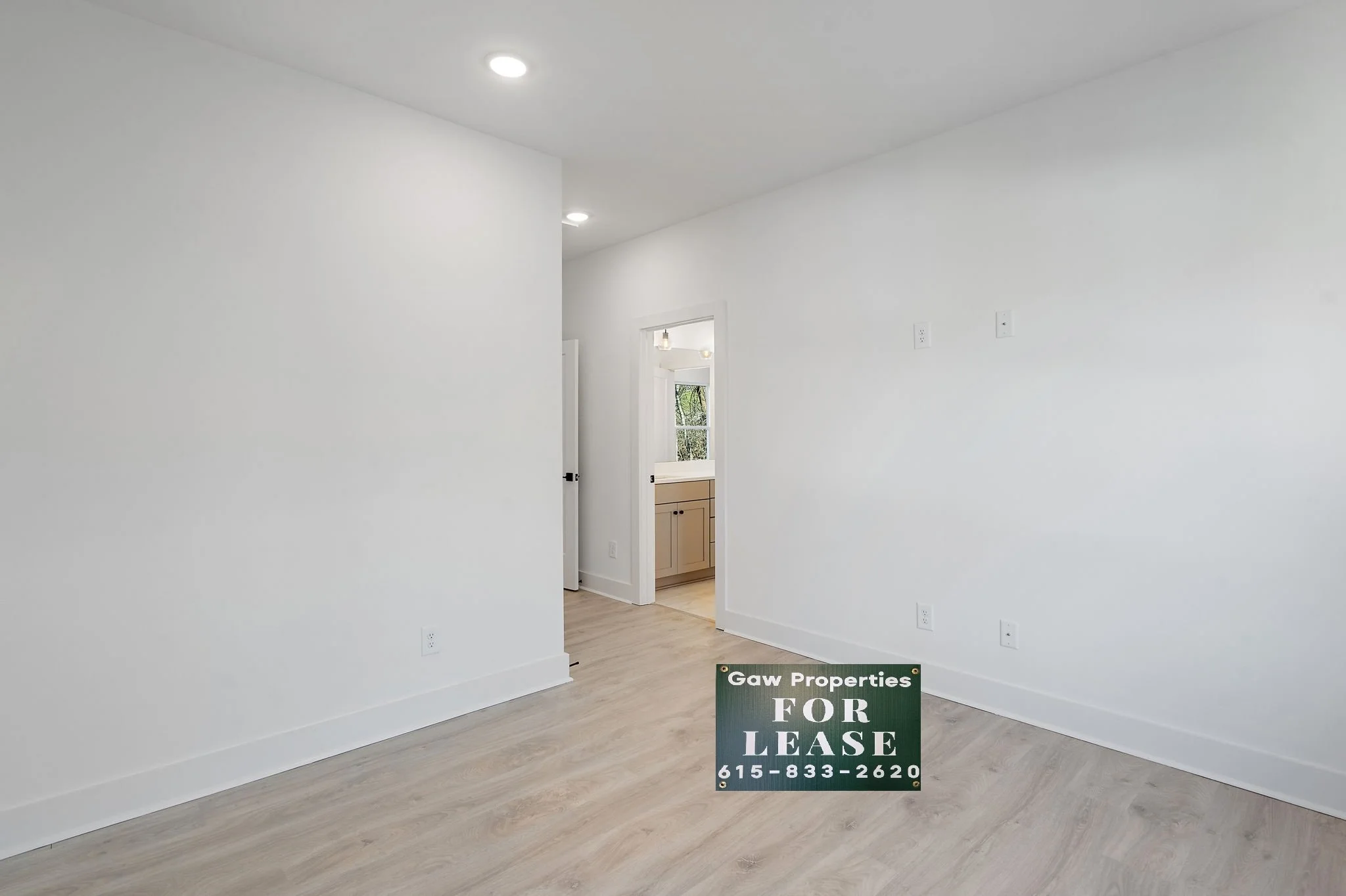 32-Pixel Crew_2117 Courtney Ave 20.jpg