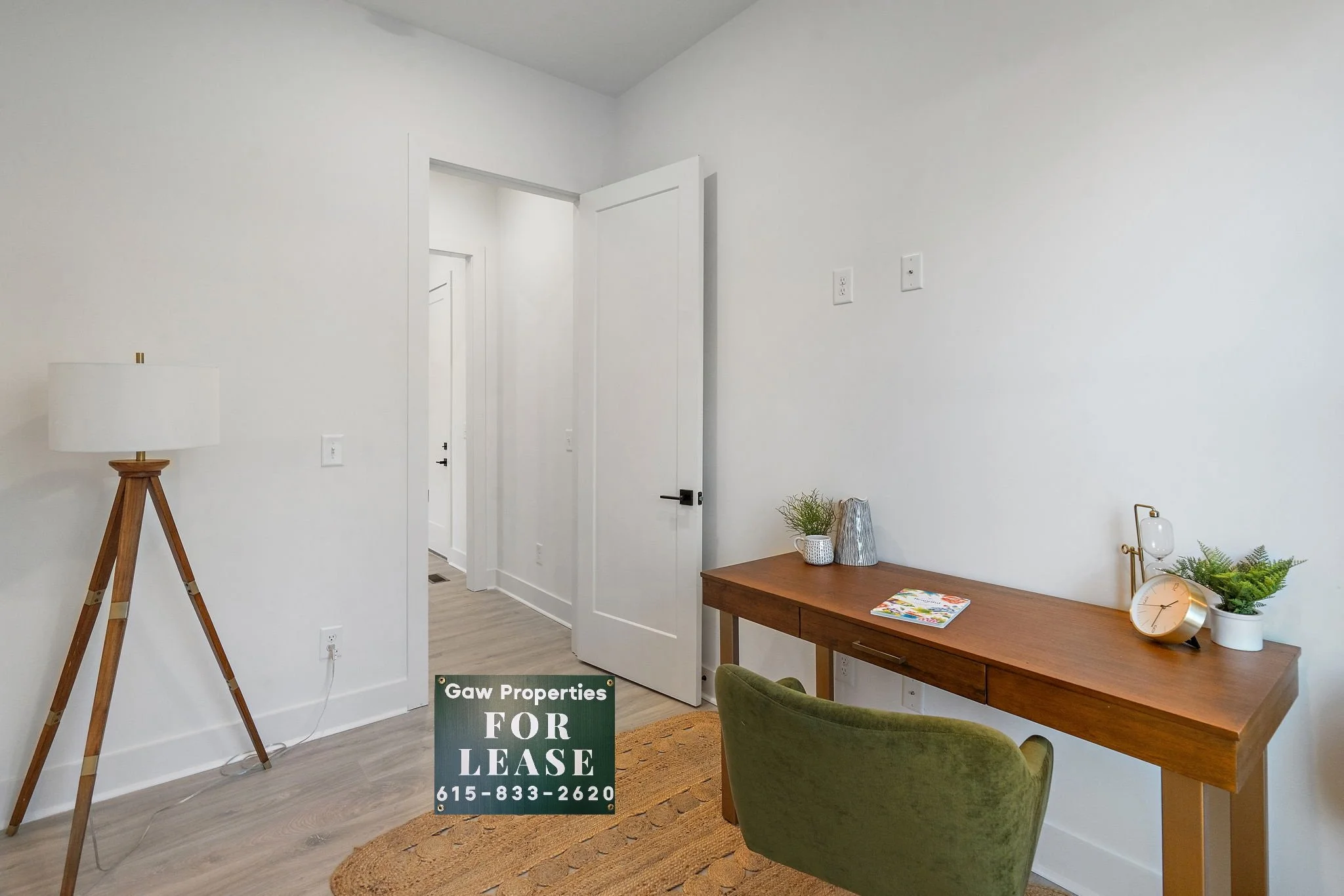 16-Pixel Crew_2117 Courtney Ave 12.jpg
