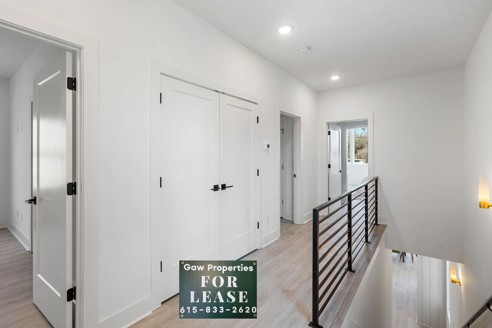 26-Pixel Crew_2117 Courtney Ave 14.jpg
