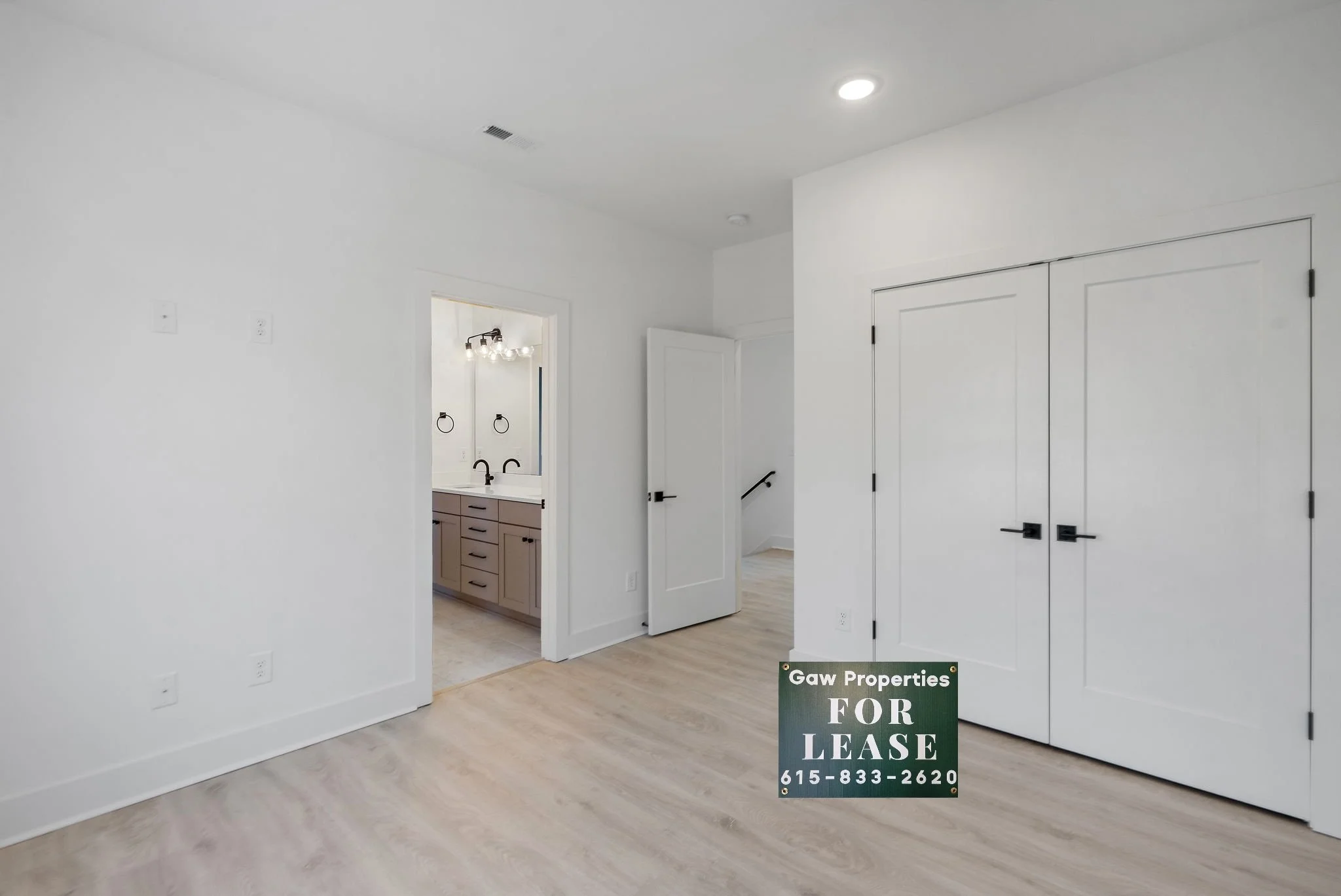 28-Pixel Crew_2117 Courtney Ave 16.jpg
