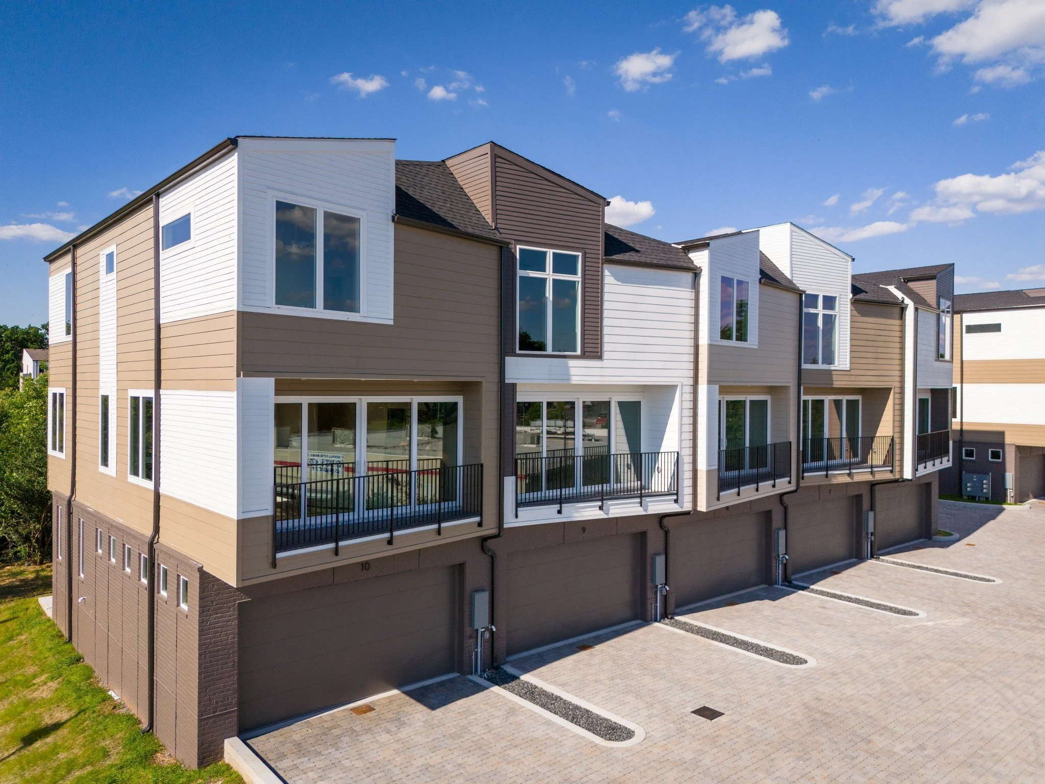 2115 24th Ave N, Unit 9