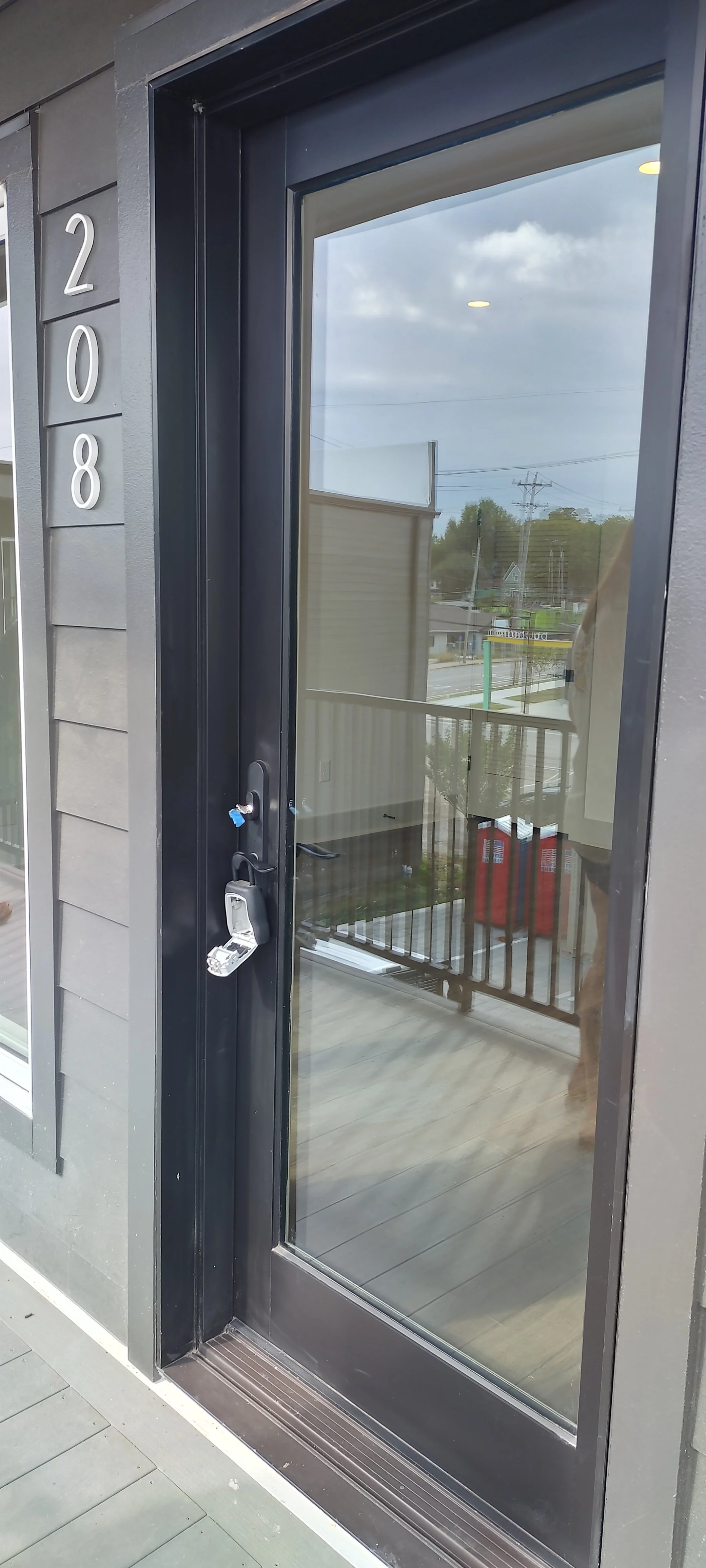 1402 Buchanan St #208