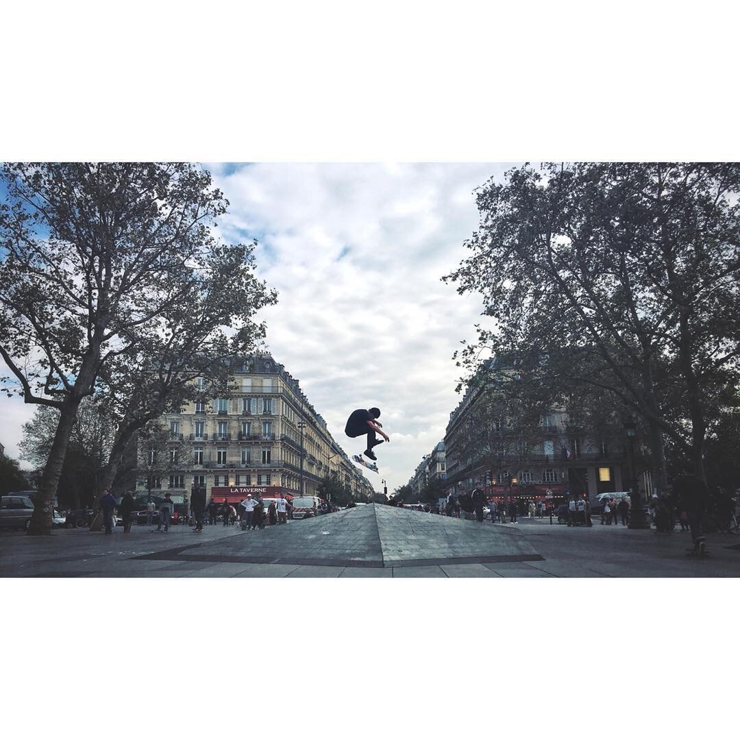 I can fly

#sk8 #skate #skateboarder #republique #paris #fly #icanfly #centralprospective #tricks #placedelarepublique #skateboard #streetphoto #streetphotography