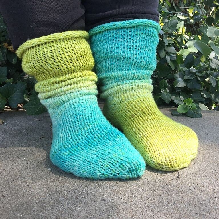 Forgot to post the finished socks. #knittersofinstagram #indiedyersofinstagram