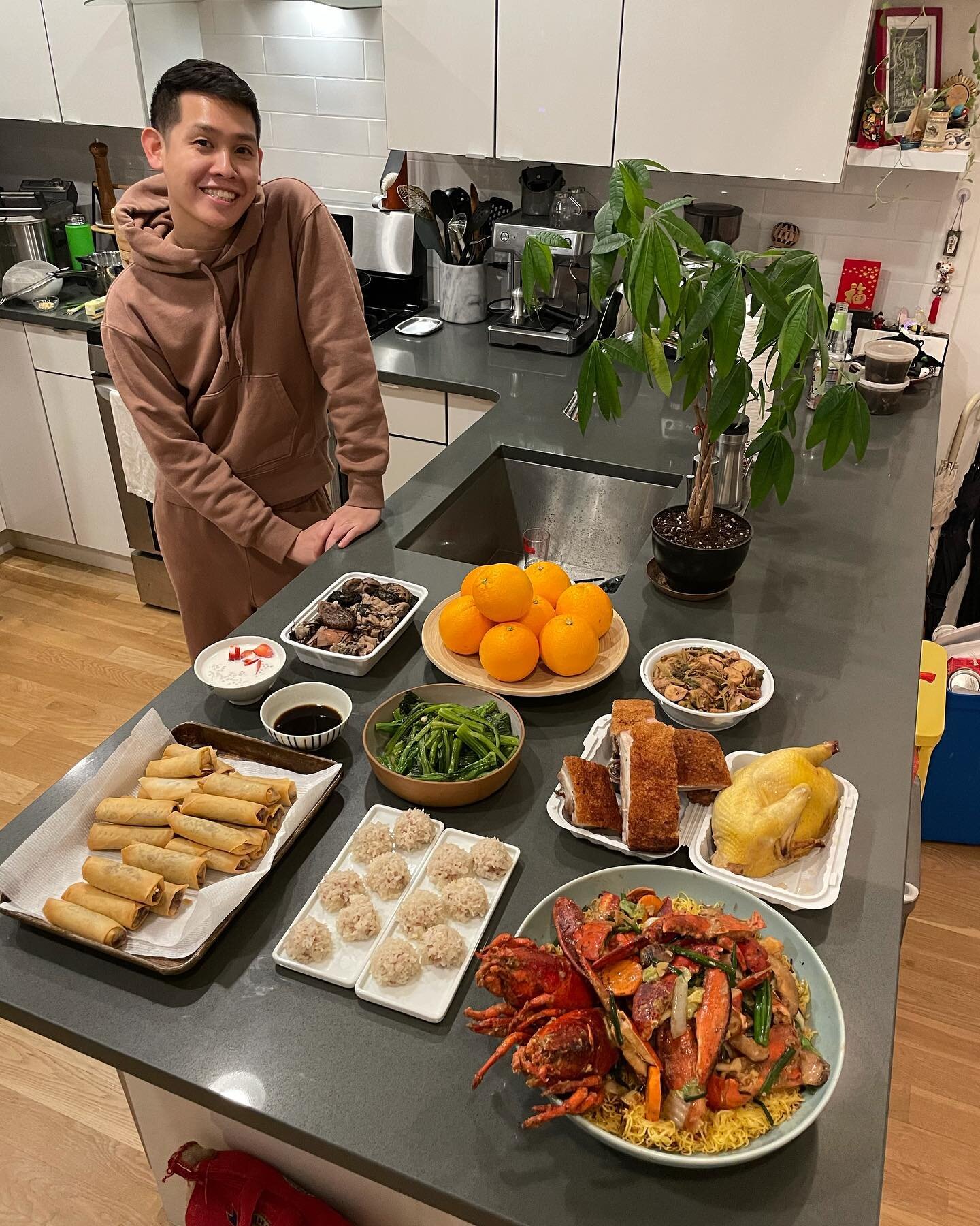 @sakesempai, @_silvie, Mama Lau, and I put in some work this Lunar New Year! 🧧