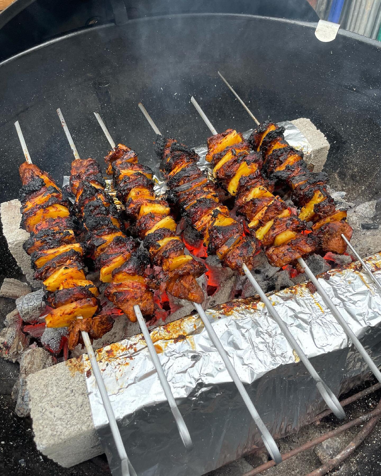 Grilled up some al pastor skewers, @seriouseats-style, in this incredible early-summer heat! 🌮