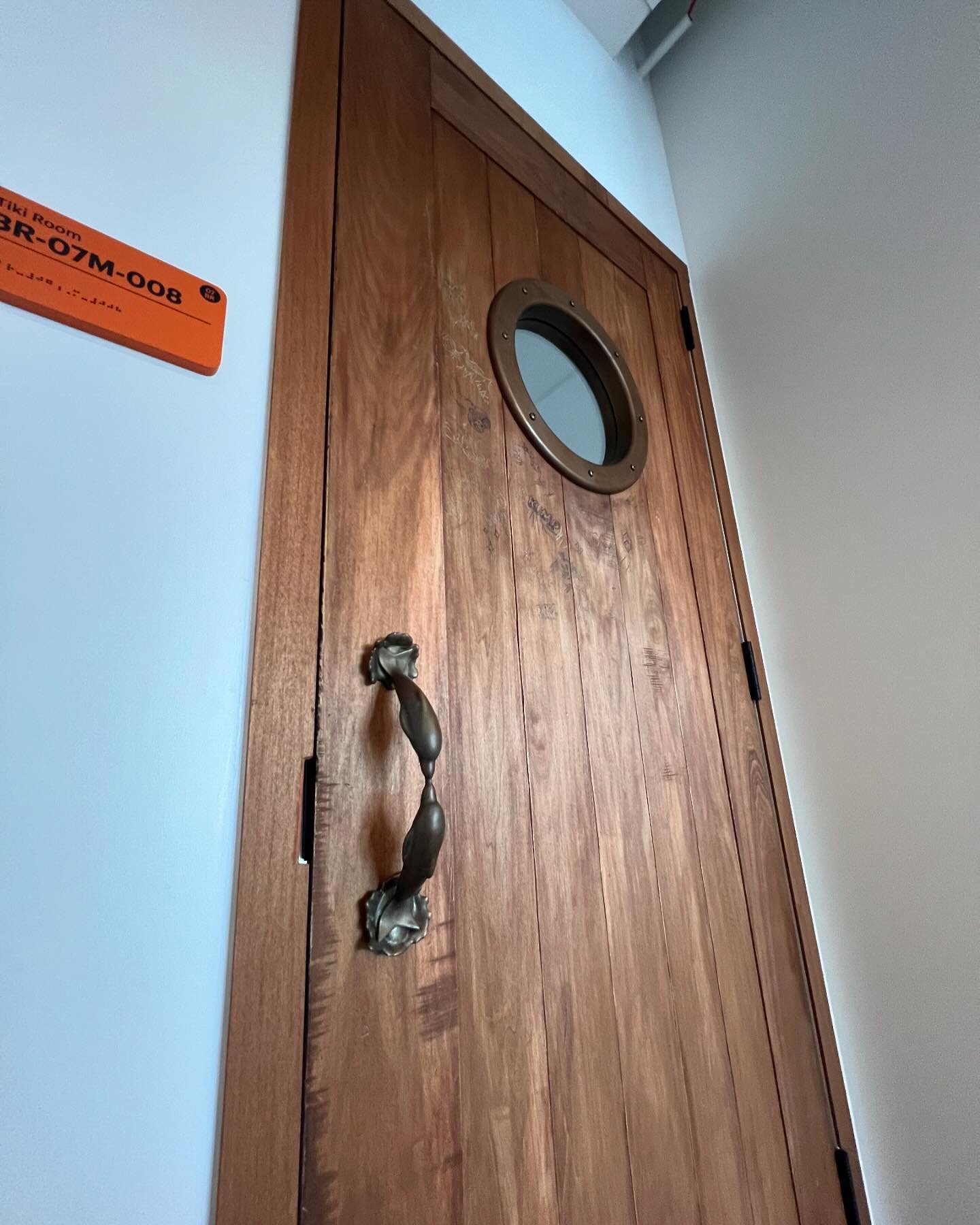 Back at @mailchimp today !installing a custom door for the Tiki Room!! Lovely crew over there and so great to be a part of this sweet project..thanks @birchandbolt for the resawing, and @americanbronzefoundry for the bronze handle casting..and my bro