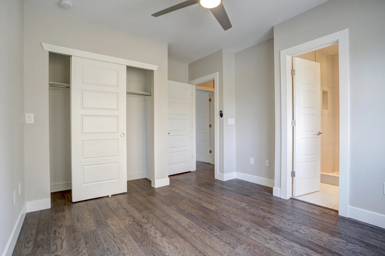 08_2890_W_Parkside_Place8_mls.jpg