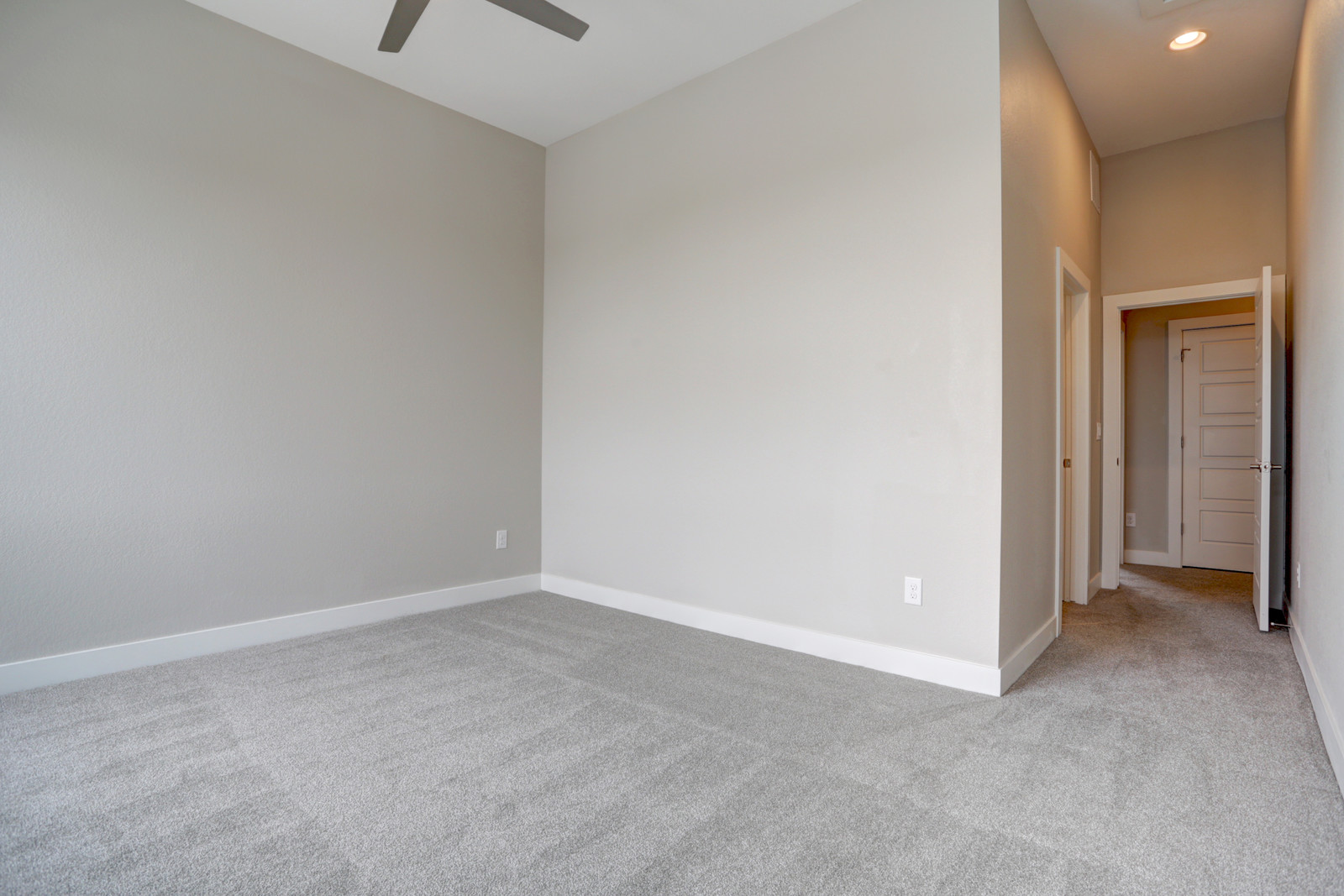 11_2884_W_Parkside_Place11_mls.jpg