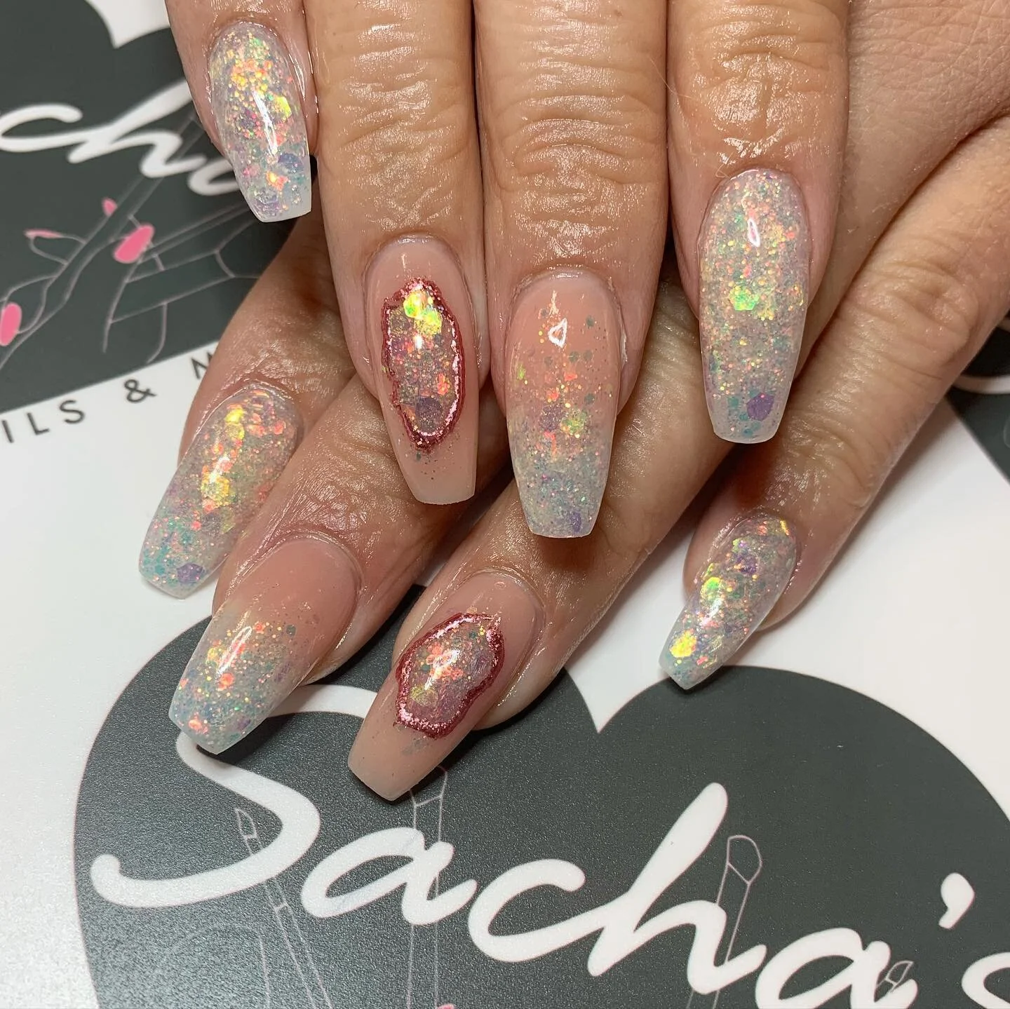 Oh she&rsquo;s sparkling ✨ 

Some killer extensions for Sarah again, thanks for letting me play!

#sachas #sachasglasgow #sachanails #opalesque