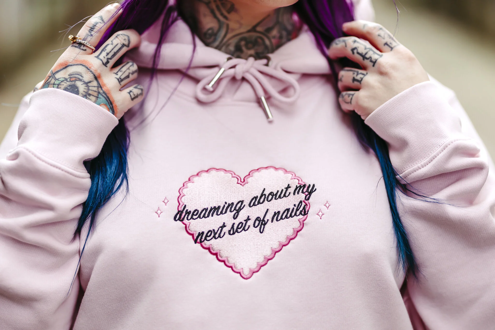 6F89A3F6-6A79-41EC-8B1D-6F876F69A746