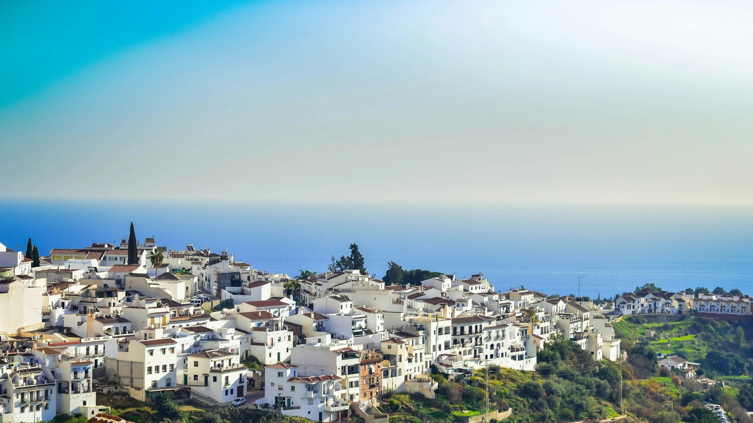 Geckos, Gin and the Bomberos