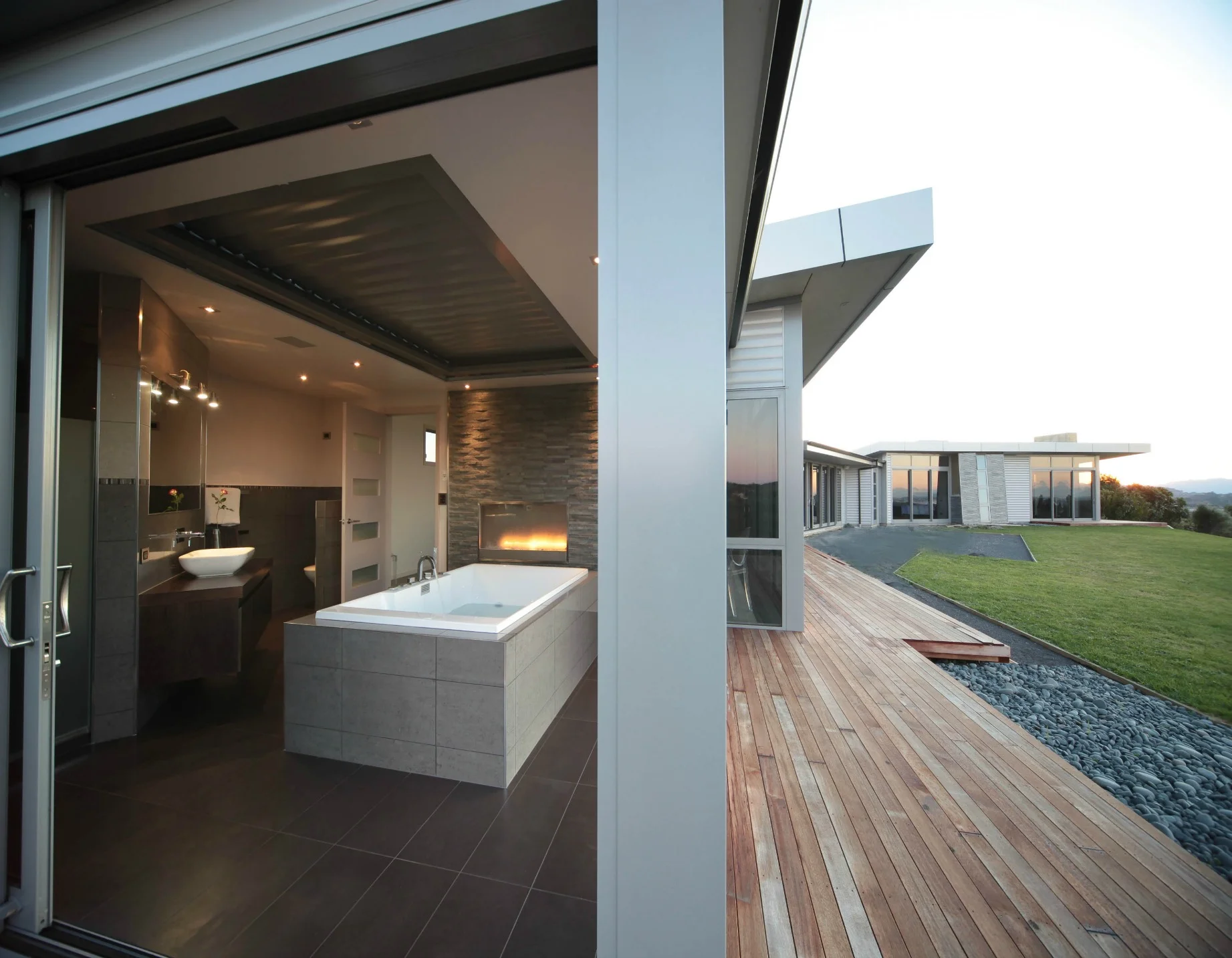 D&L C.Cotton 96c Boscabel Dr Ext3MED.jpg