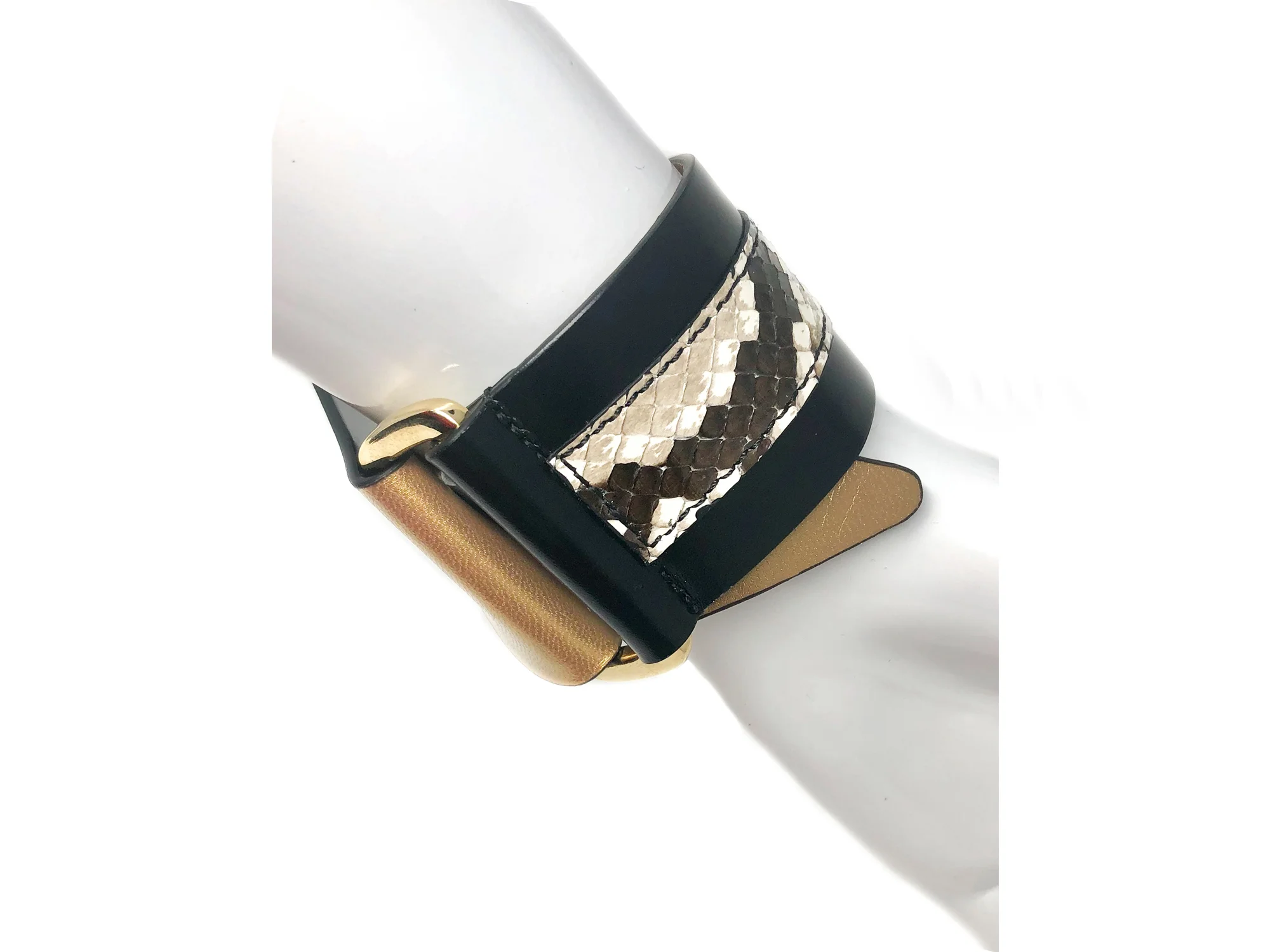 cuff_python_wrist_1.jpg
