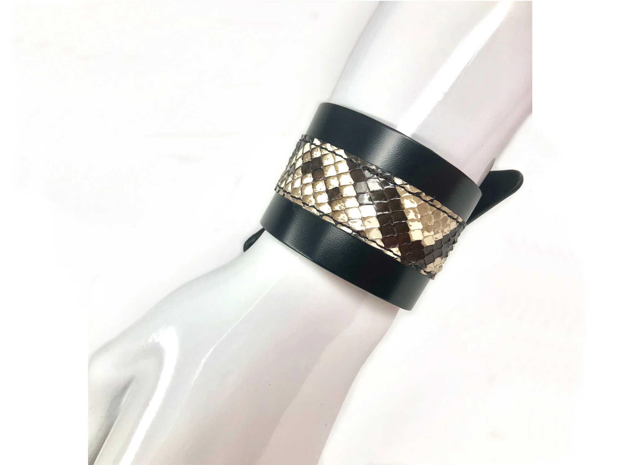 python_cuff_black_wrist_2.jpg