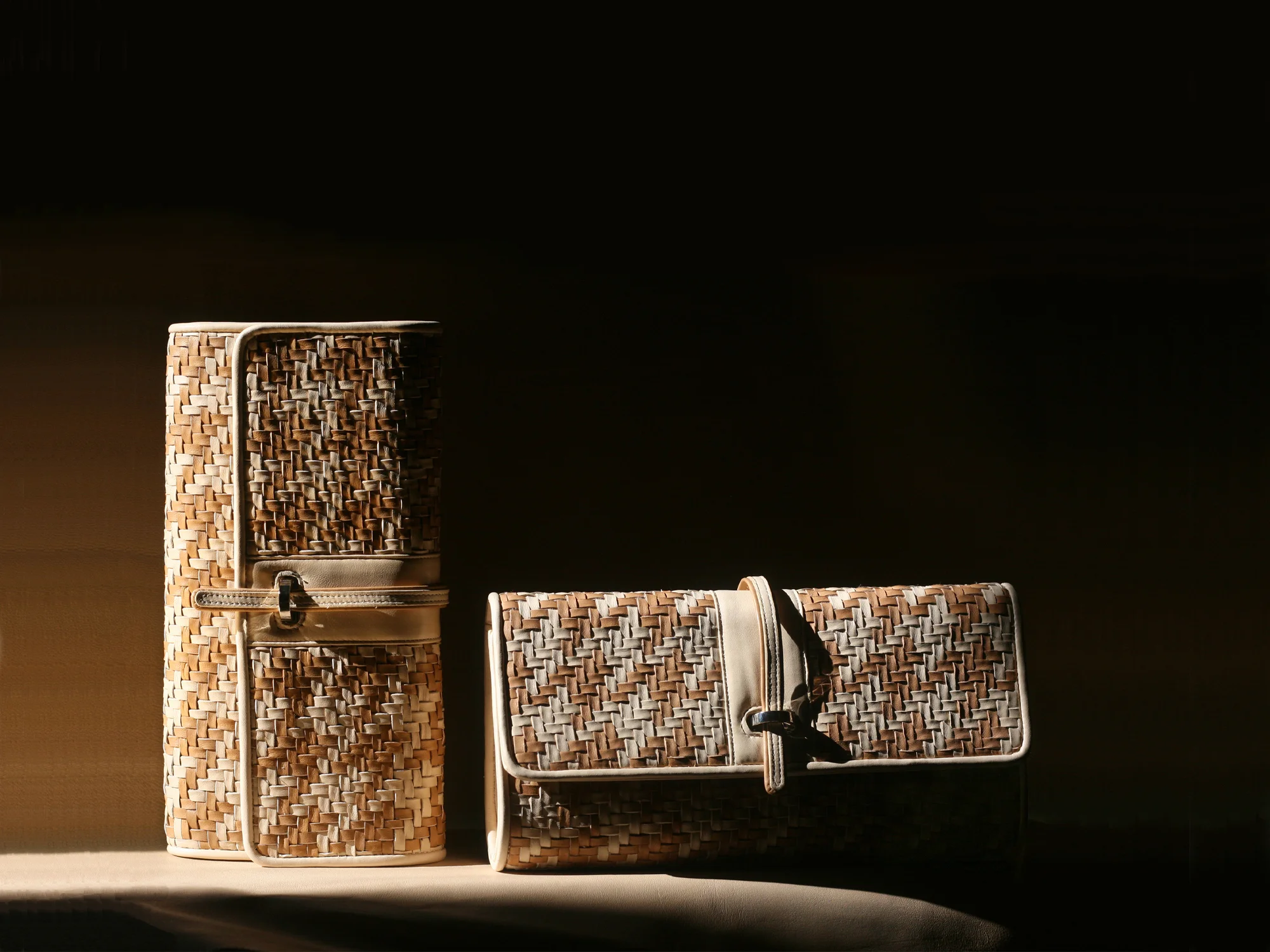 clutch_houndstooth_woven_camel&cream_belt.jpg