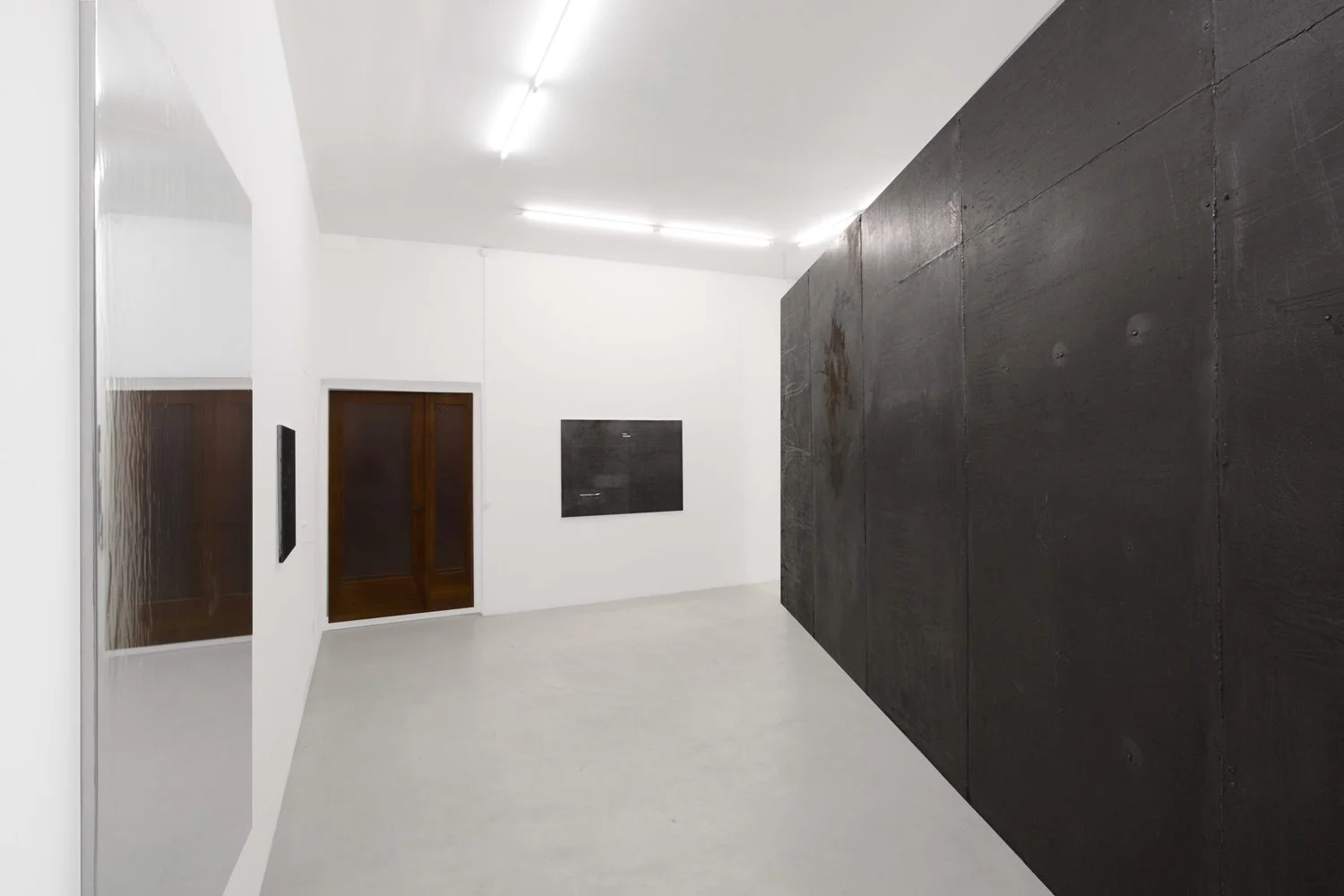 Mikkel Carl Between Financial Entanglement and Corporal Decay 14 October - 18 November 2017 Last Resort, Copenhagen