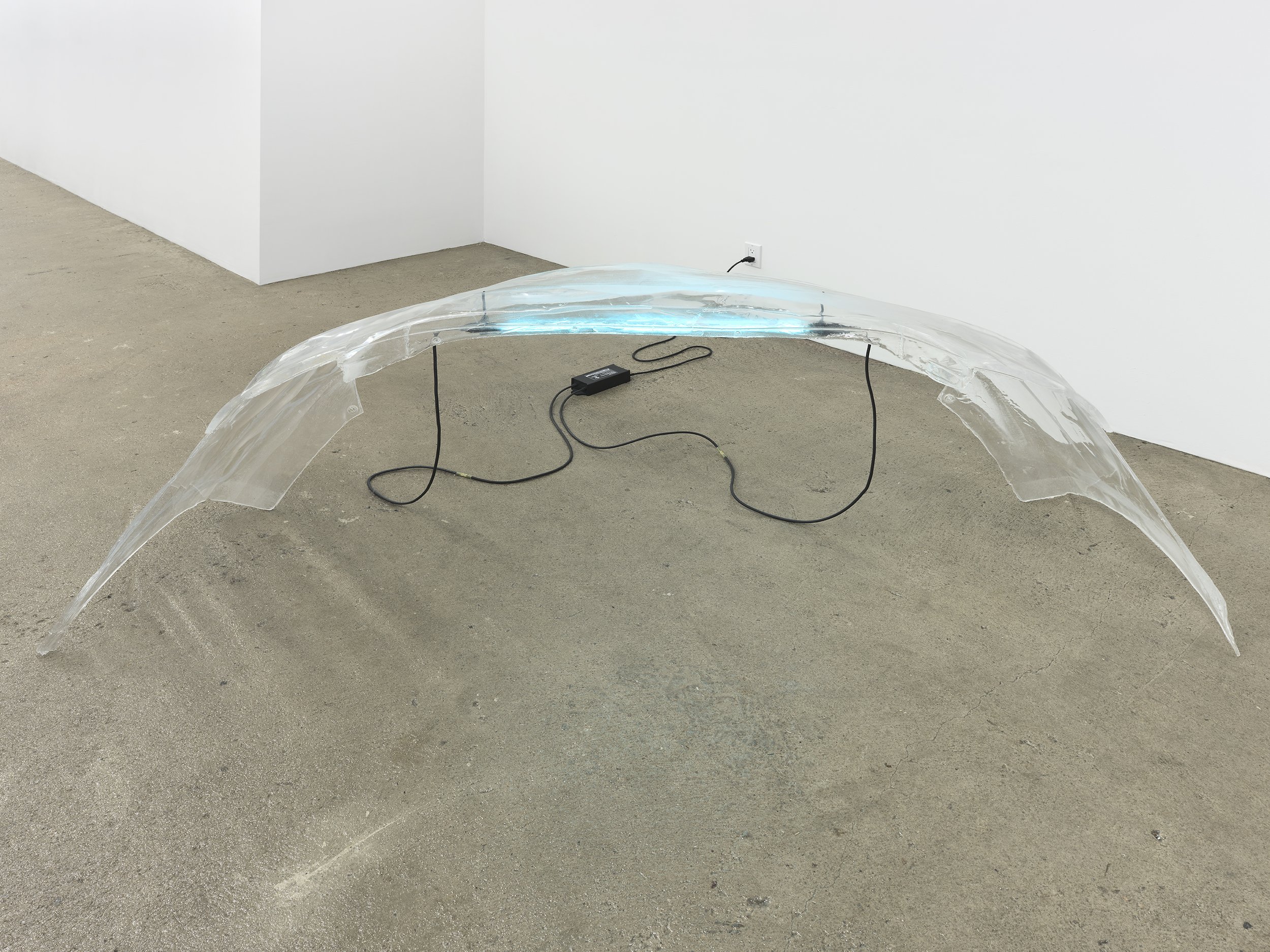  Dominic Palarchio  Untitled , 2021 cast urethane, automotive under body neon,  transformer, hardware  30 x 78 x 20 inches (76 x 198 x 51 cm) (DP2) 