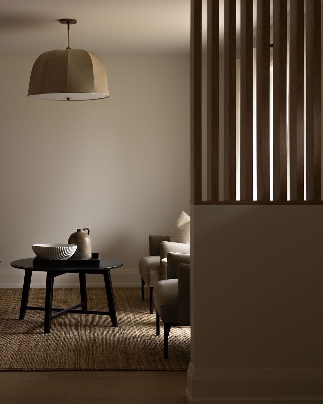 A room that knows how to pause.
Where texture holds the light, and stillness does the rest.
.
.
.
#ProjectJenner
Design | @katrosedesign 
Build | @lucon.inc 
Photography | @bheathertownsend 

#interiordesign #neutralinteriors #canadiandesign #modernc