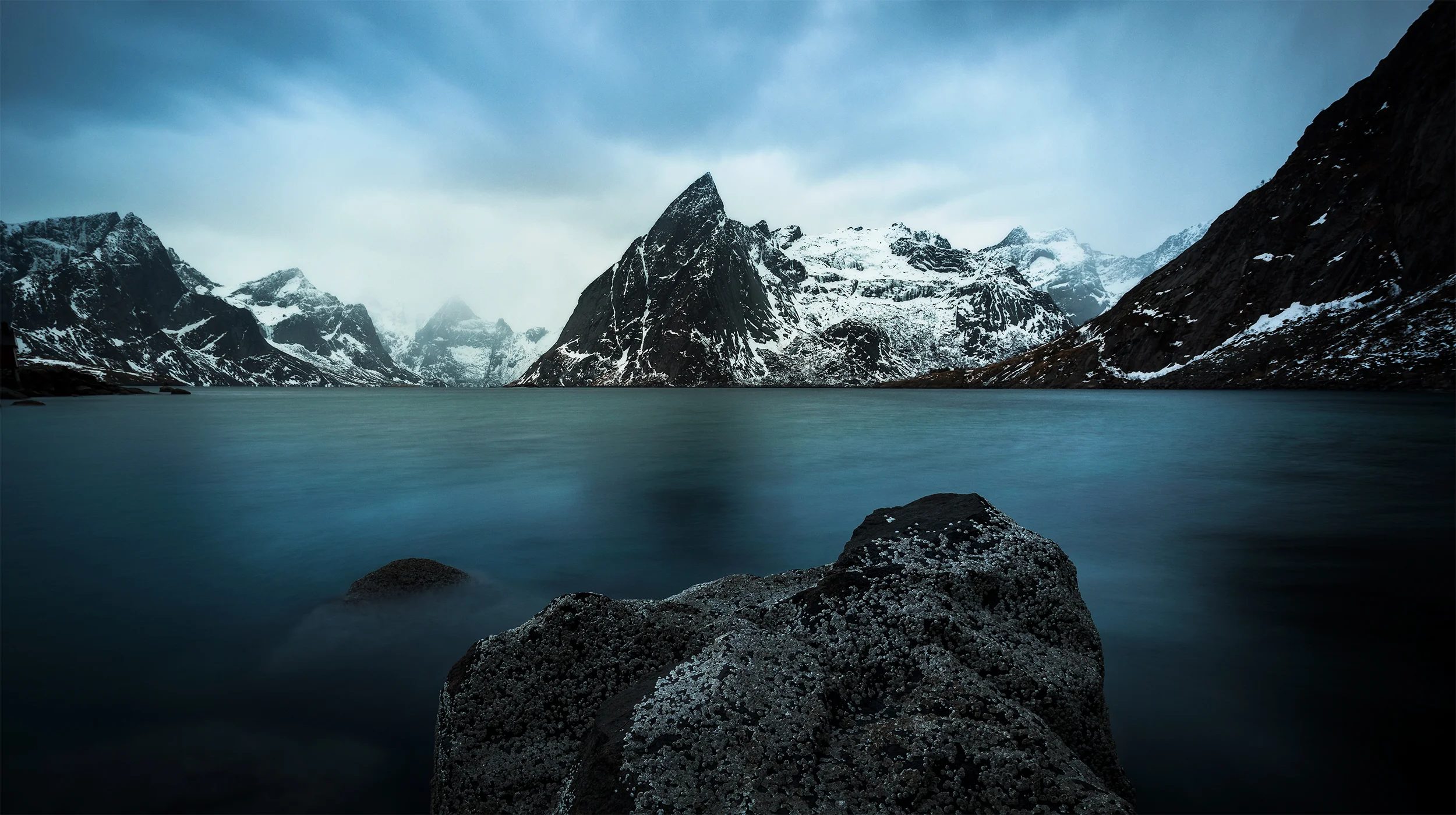 Moody Lofoten.jpg