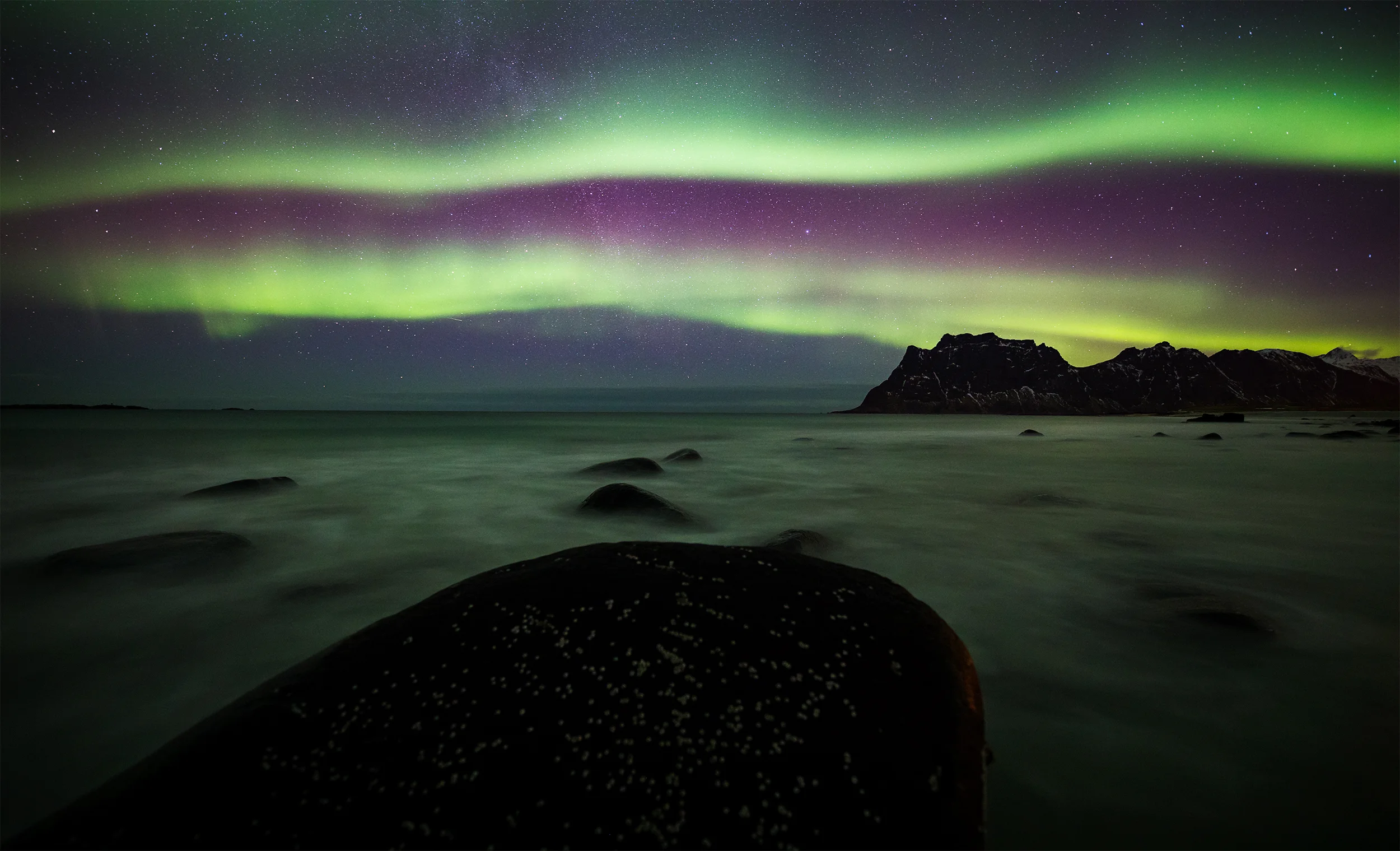 Utakleiv Aurora Streaks.jpg