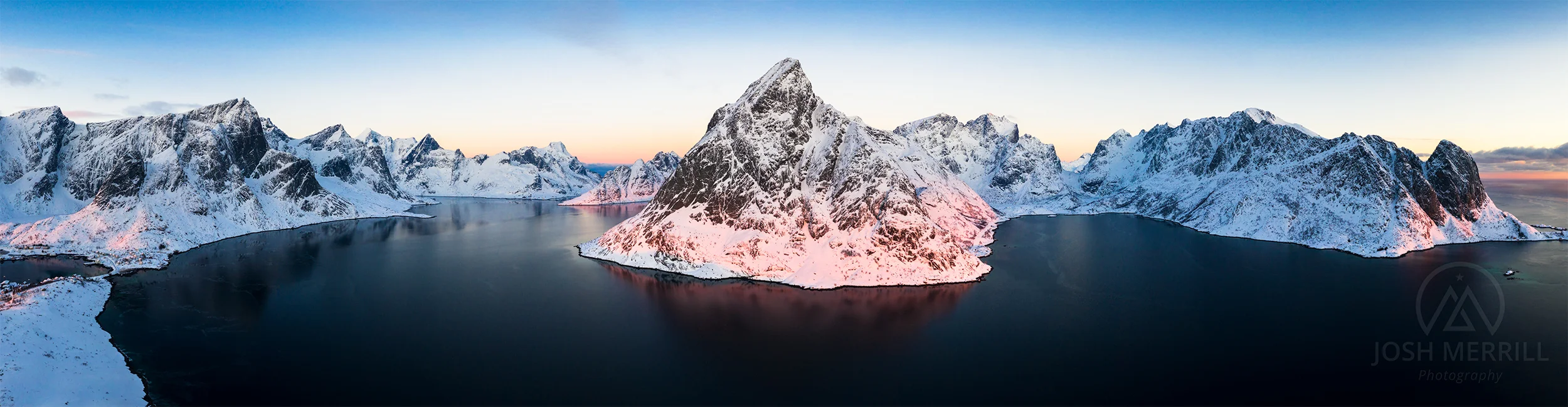 Hamnoy Pano.jpg