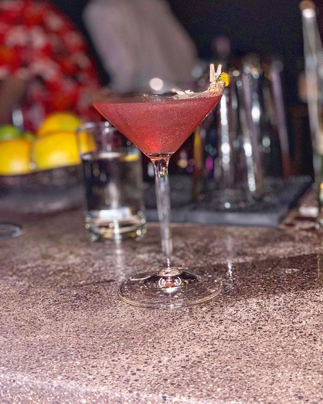 BIZZ BANG BUZZ
TGIF!! So glad Friday is here. It’s not like it was a crazy week, just happy to hang out and checkout a few local events. Plus, I’m off to southern Utah for work ✈️. If you’re looking try a unique cocktail 🍹, I strongly suggest you try @themodelounge Bizz Bang Buzz. @nikeisel Suggested I try it when I met her at the Mode.
It has: Farmer's Gin. St Germain. Lemon. Honey. Grapefruit Bitters. Raspberry. Sage. Szechuan Button. Let’s just say this cocktail may be one you’ve never tried before. Head over to @themodelounge & cross their Bizz Bang Buzz off your cocktail @boise_bucketlist ✅✅ #HappyHour #BoiseHappyHour #BoiseNightlife #BoiseEvents