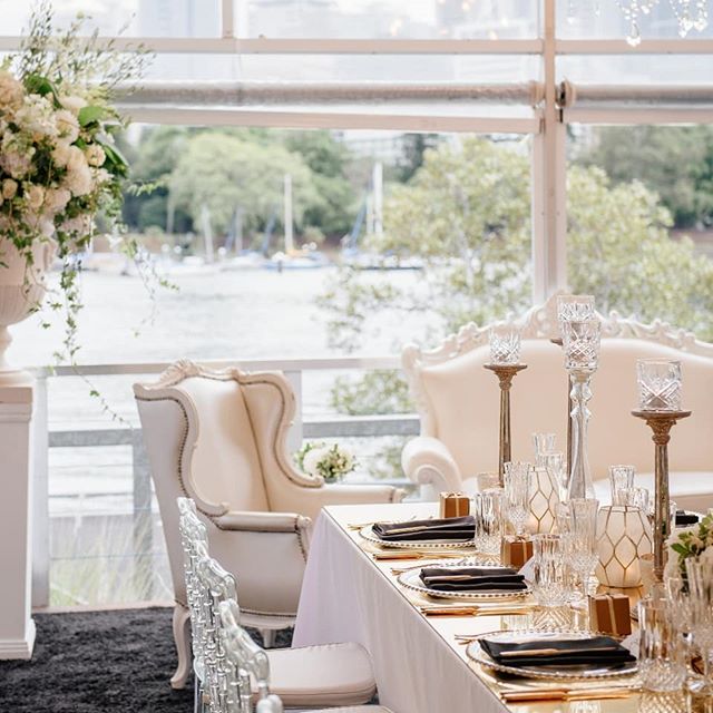 RHONDA +IAN 💍🌼🌟
.
.
.
.
🌼 @maisonfleurfloraldesign 📸 @taylorkezia_photography 
Venue @weddingsatriverlife
.
.
.
.
.
.
#eventdesign #floralinstallation #weddingideas #eventdecor #brisbaneweddings #weddingceremony #weddingstylist #weddedwonderland