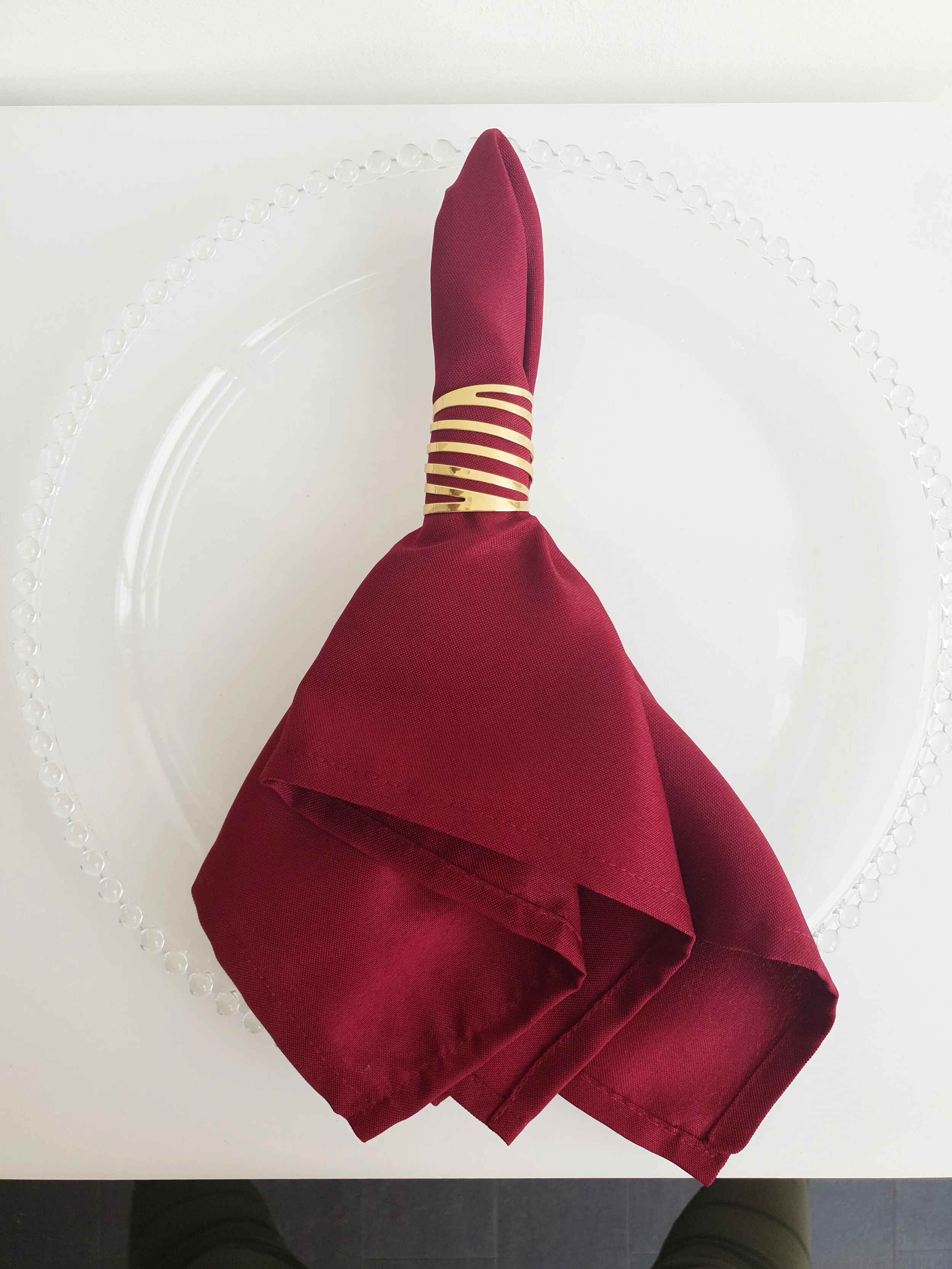 BURGUNDY NAPKIN $2+GST