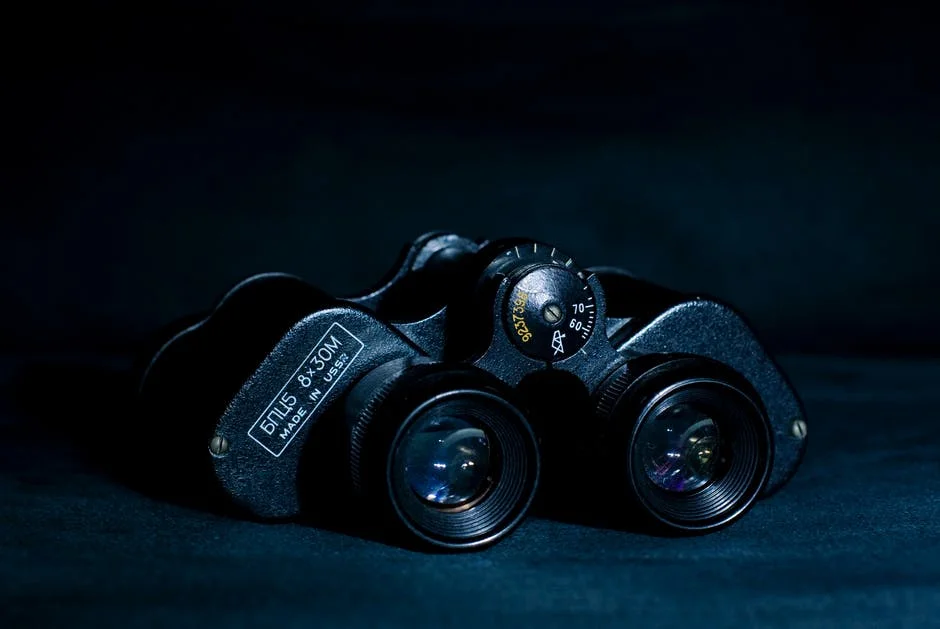 binoculars.jpg