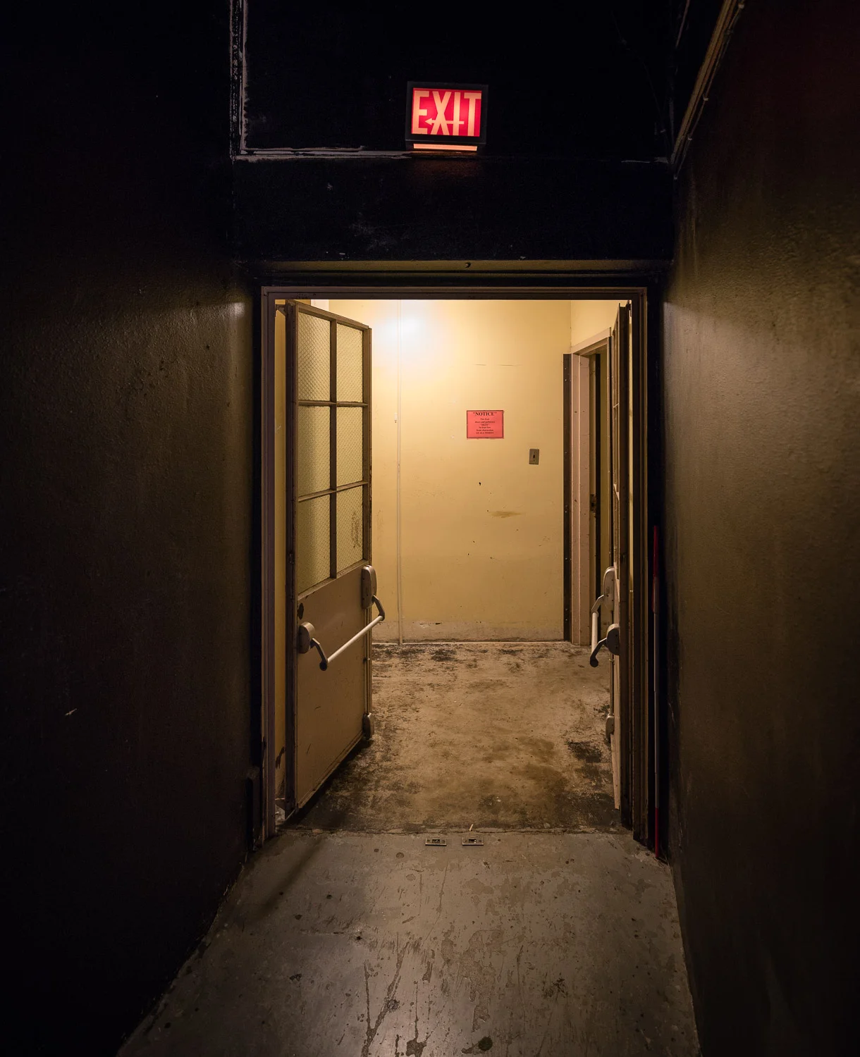  1/20, f/2.8, ISO 2200, 15mm 