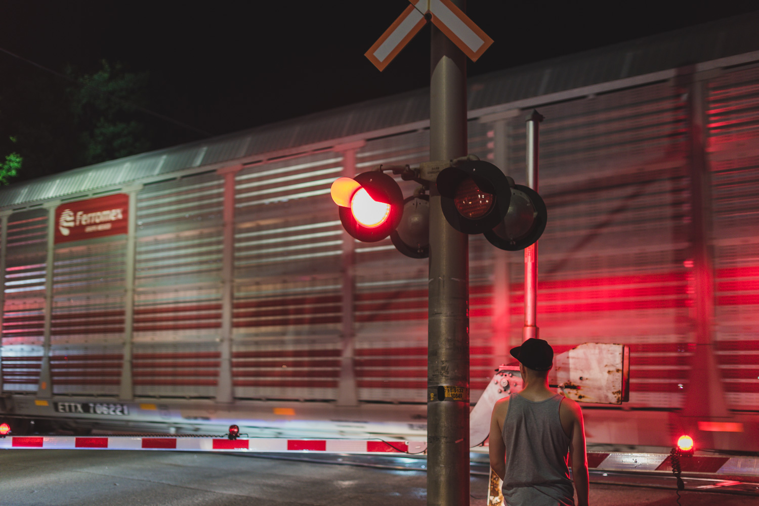 1/40, f/2, ISO 800, 50mm