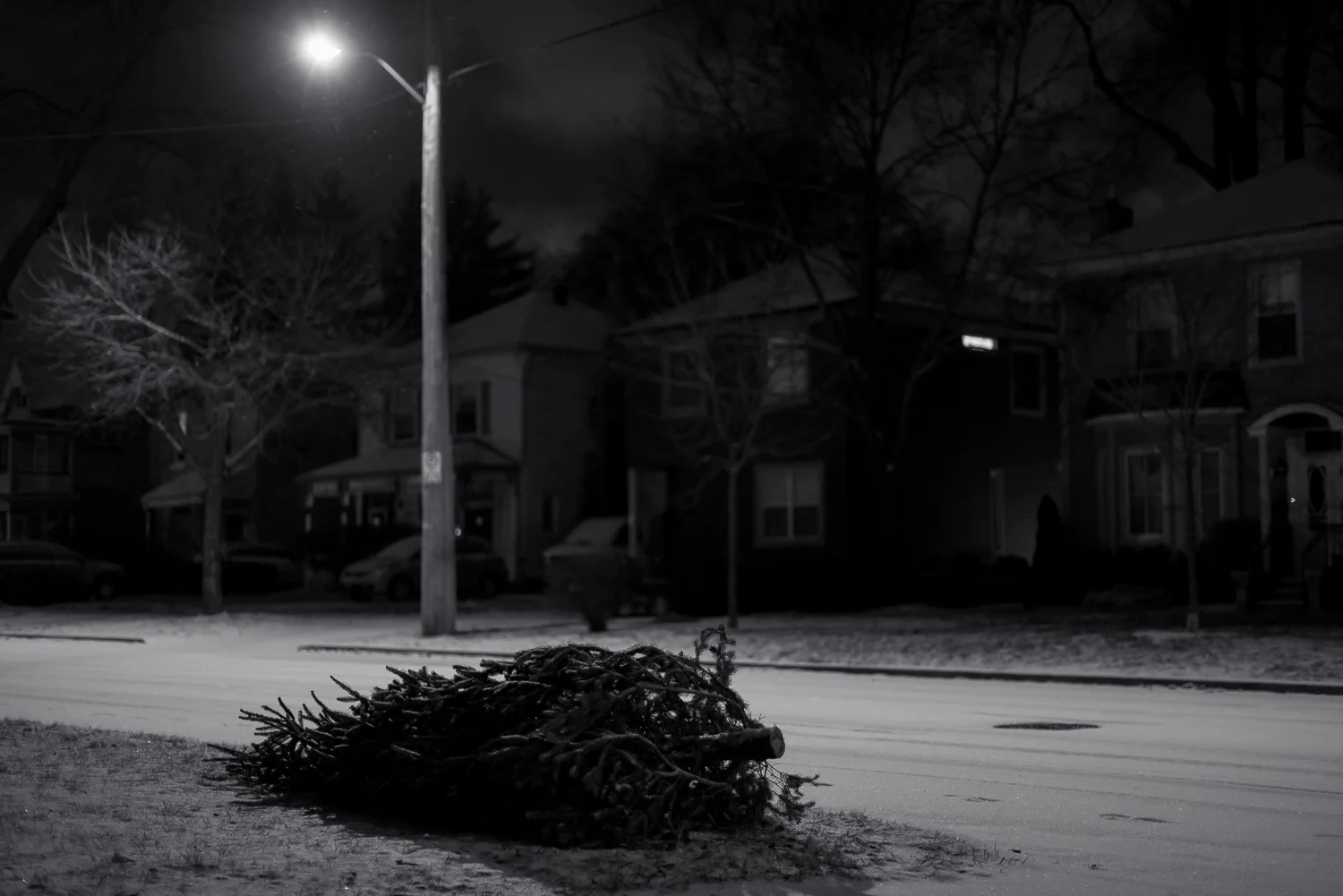  1/60, f/1.4, ISO 2500, 50mm 