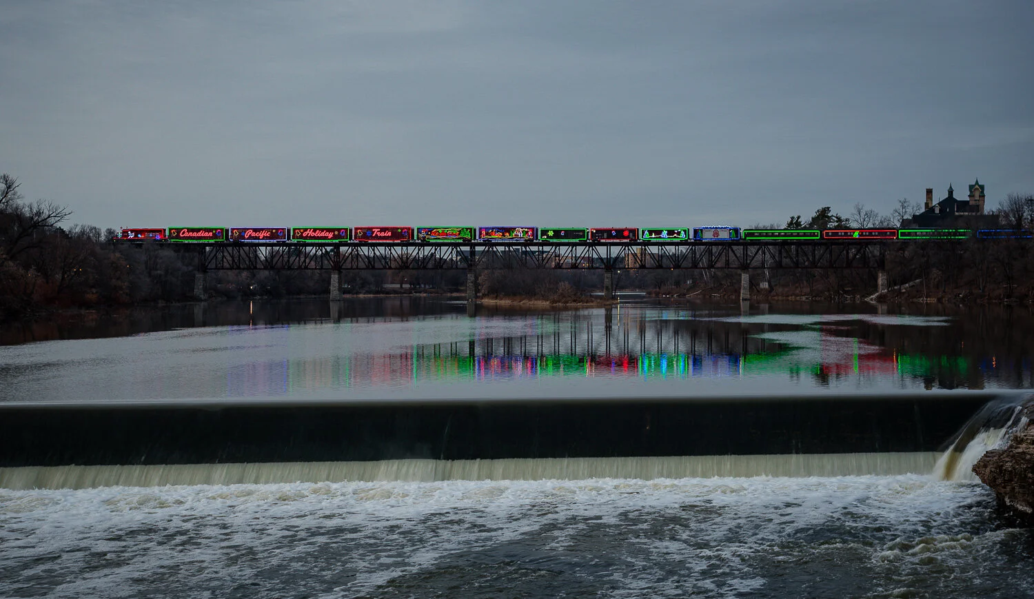  1/20, f/3.5, ISO 100, 50mm 
