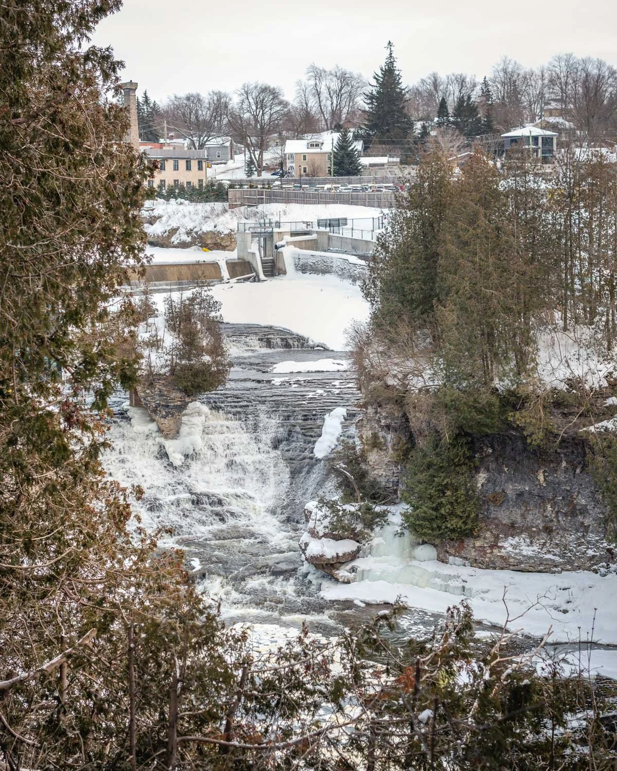  1/80, f/5.6, ISO 500, 50mm 