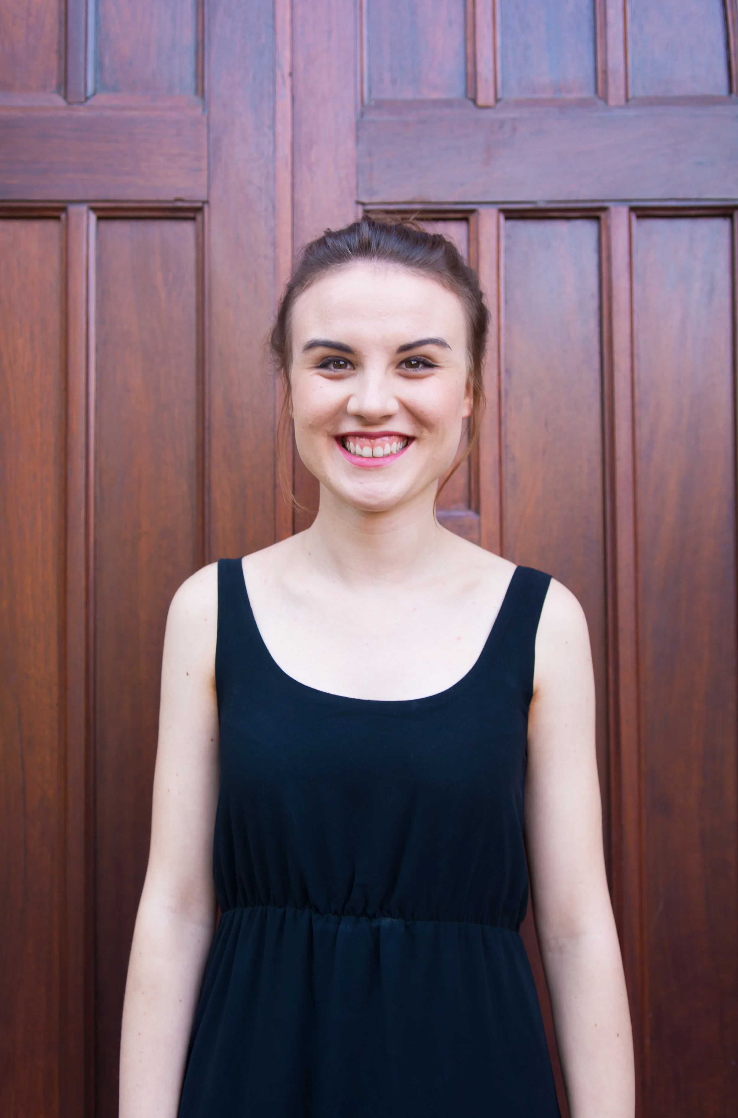 Sarah graduated from her bachelor of music in 2014, from the University of Western Australia. After being exposed to the beauty of Corelli’s Opus V Sonatas in preparation for her graduation recital, she was inspired to venture down the Baroque pathway for her postgraduate studies. To fulfil this dream, she is currently completing her honours in Baroque performance under the guidance of Paul Wright, Shaun Lee-Chen and Suzanne Wijsman. Sarah has performed in Baroque masterclasses for Geoffrey Lancaster and Peter Visentin. Sarah performs with many WA orchestras, including the Fremantle Chamber Orchestra, the Opera Box Orchestra, the UWA Symphony and Chamber Orchestras. In 2014, she was awarded the Wesley Mission Scholarship, and in 2015 she travelled to Sydney to perform in the Sydney baroque festival, directed by Rafael Font. In 2013, Sarah took part in the Australian International Symphony Orchestra Institute (AISOI), and in 2016 she attended the AYO National Music Camp. An experienced chamber musician, Sarah performs regularly with her string quartet. Highlights include participation in the WASO Beethoven Festival in August 2014, and recently a chamber music masterclass performance with Professor Brian Finlayson. Alongside the Early Music Ensemble, Sarah is also a member of the St George’s Chamber Orchestra. Some fun facts about Sarah: she makes an excellent Pavlova, she is the proud owner of a doona suit, and has no problem going to the cinemas to see the same movie multiple times (current record being six).