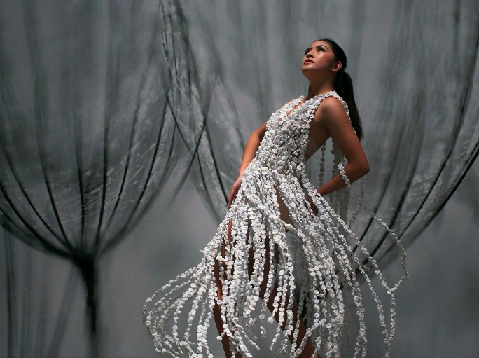 Urban Urbane on X: Sustainable Fashion: Transparent dress made from  recycled plastic, wearable art using repurposed materials #Trashion   / X