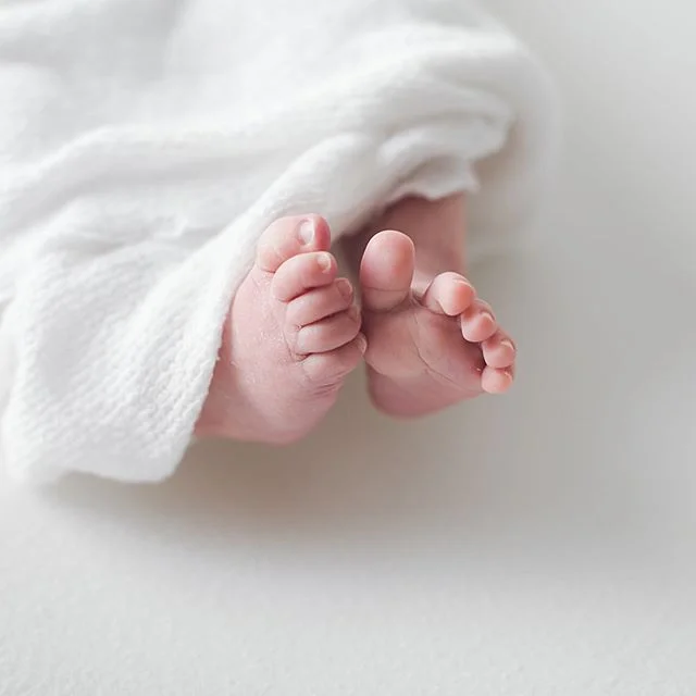 Little baby toes!