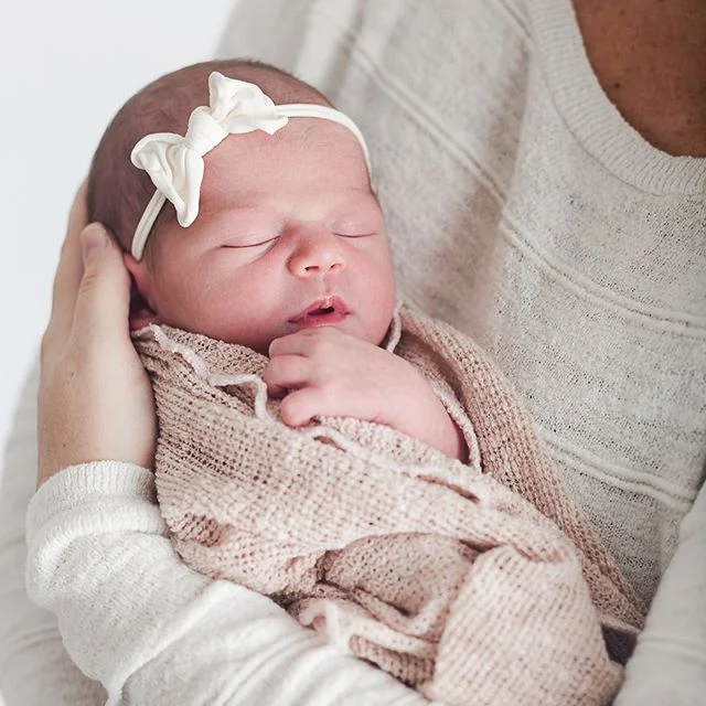 Sweet little girl asleep in moms arms ❤️