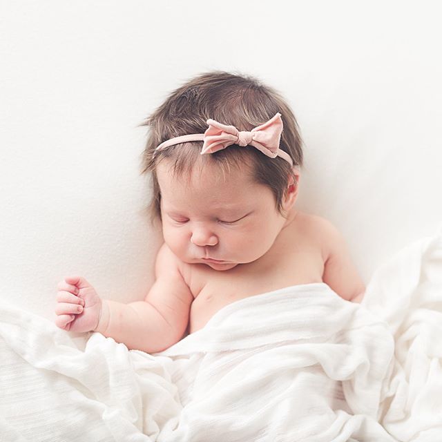 Simple images have my heart! I try to be a minimalist in my life and with photography. When I first started I had so many backdrop colors and thought that I would never be done buying all the props and all the things! I’m glad I followed the style that I love!