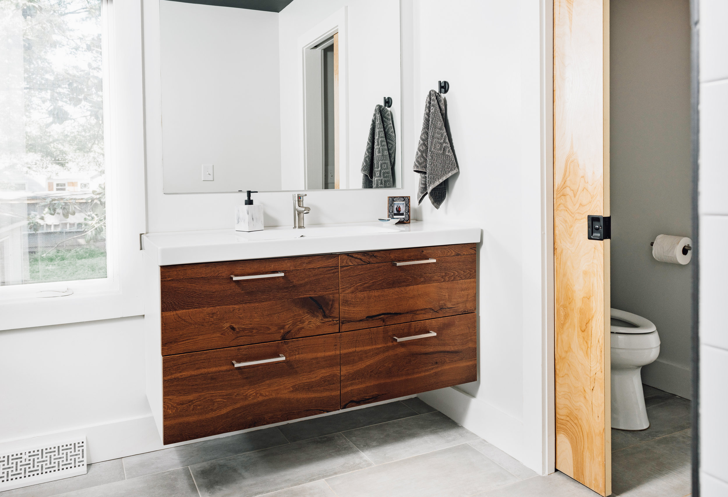 Master_Bathroom(2).jpg